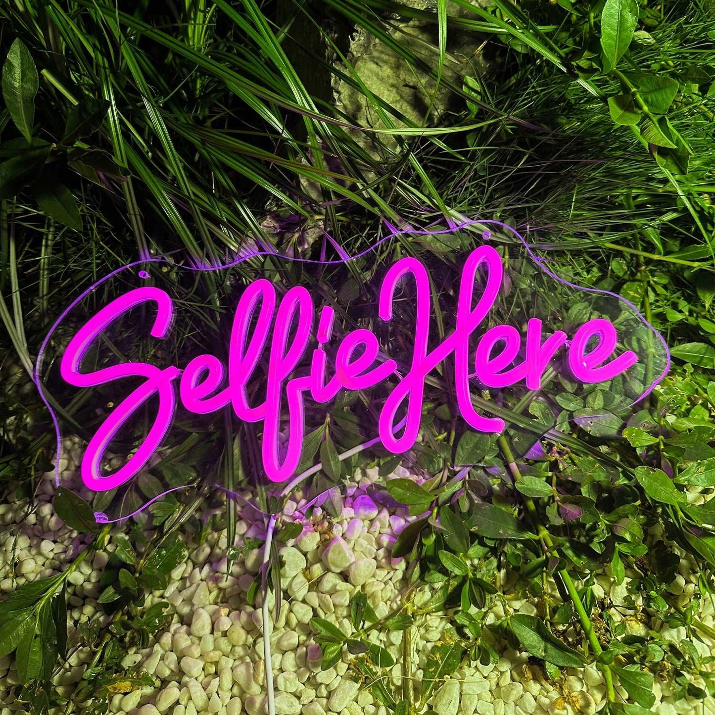 "SELFIE HERE" NEON SIGN